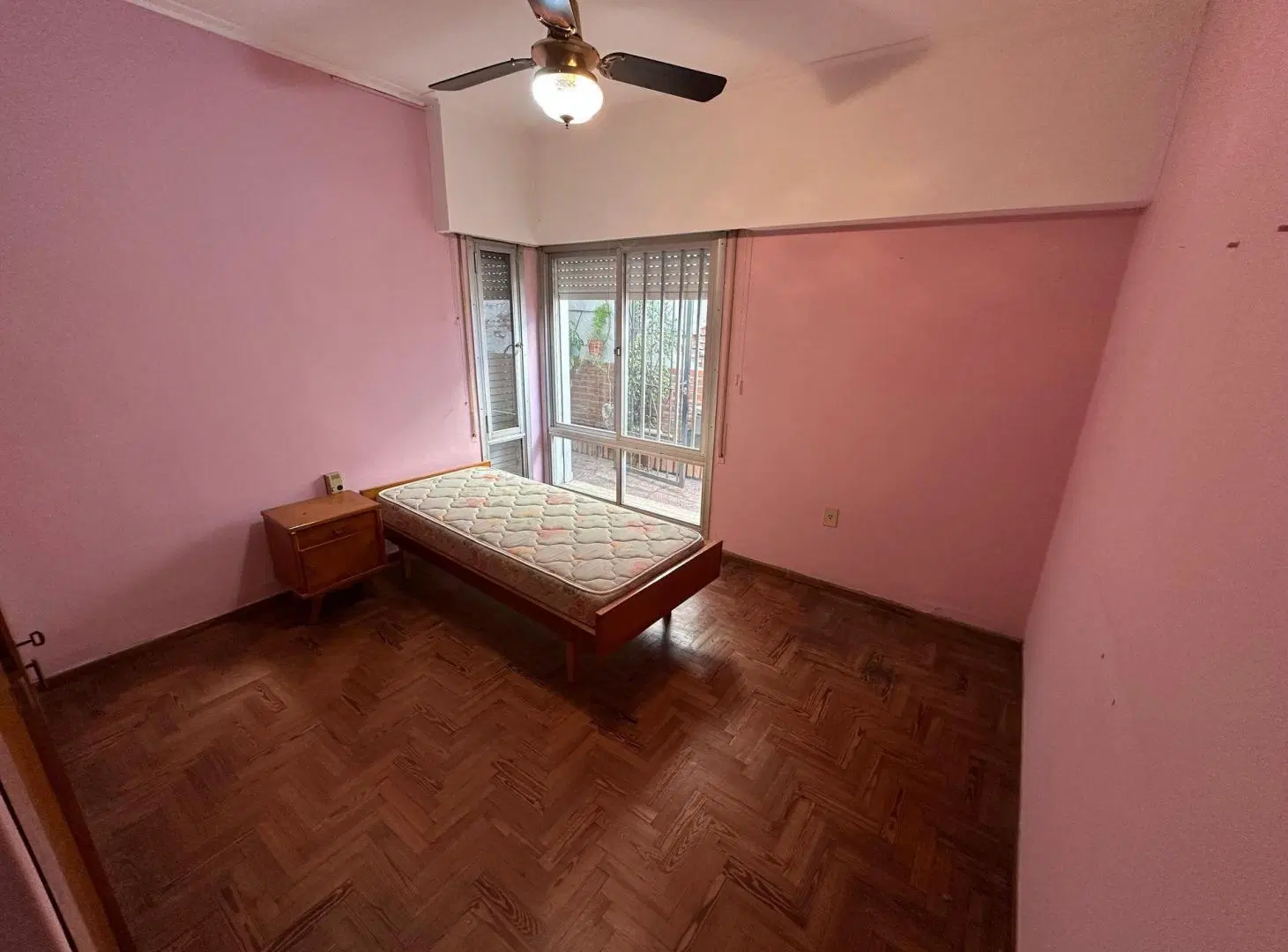 VENTA CASA, 3 HABITACIONES, BARRIO ITURRASPE 5