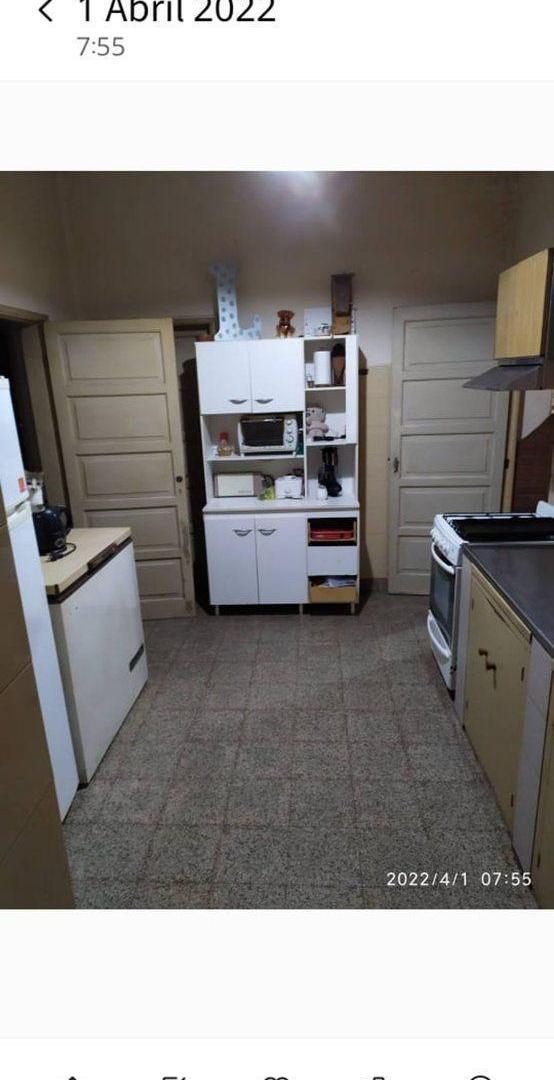 Foto de CASA EN VENTA 3 DORMITORIOS EN BARRIO ROCA., imagen 2