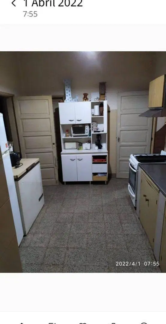 CASA EN VENTA 3 DORMITORIOS EN BARRIO ROCA. 2