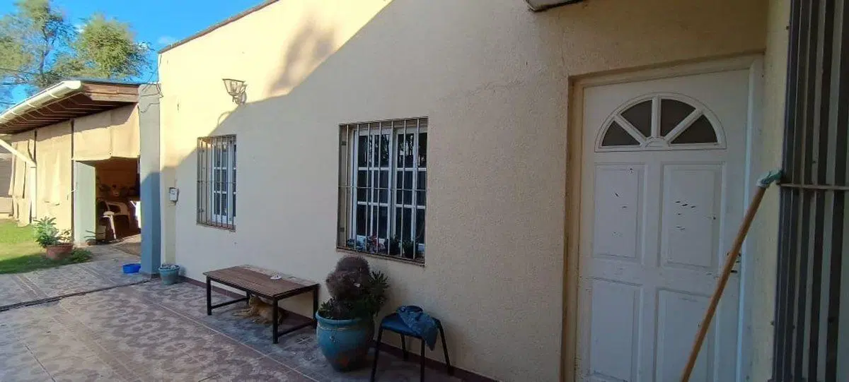 VENTA CASA 3 DORMITORIOS- LAS VARILLAS 5