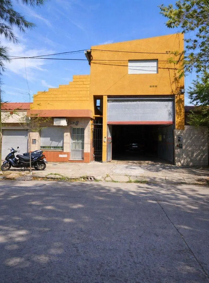 GALPON COMERCIAL + DEPARTAMENTO 4