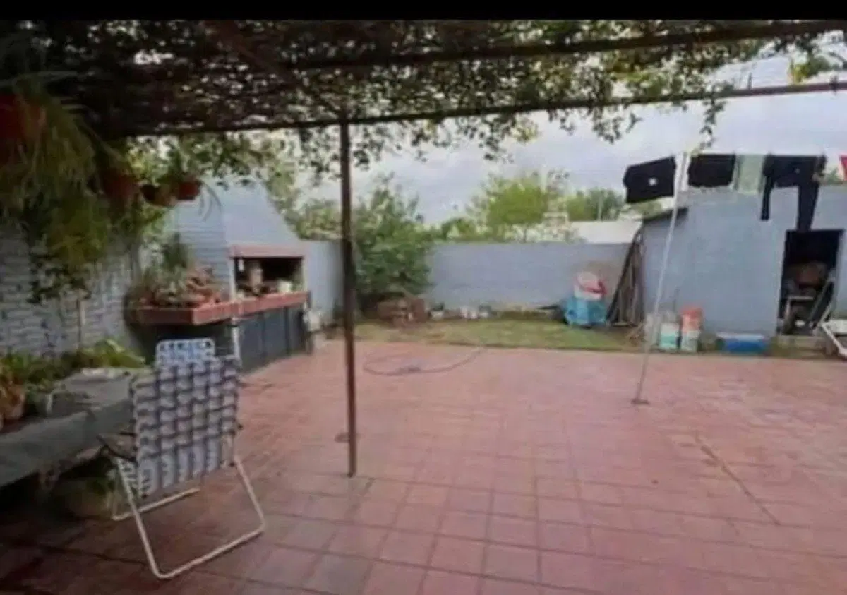 CASA EN VENTA 2 DORMITORIOS EN BARRIO BOUCHARD. 3