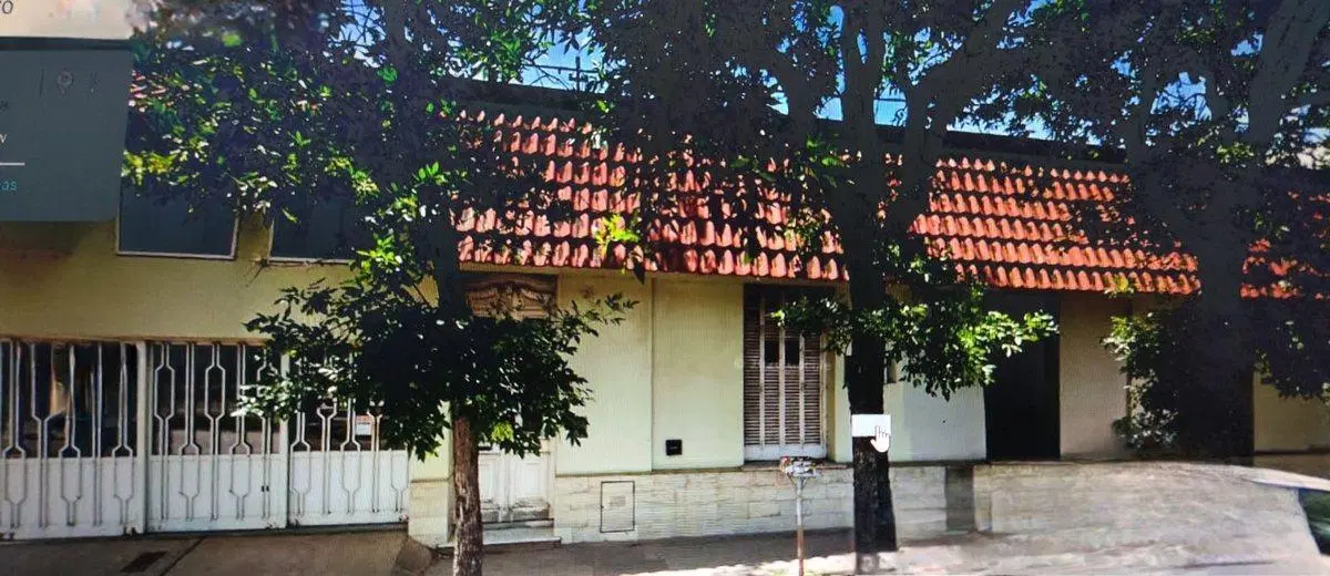 CASA,  3 DORMITORIOS EN BARRIO VELEZ SARSFIELD. 2