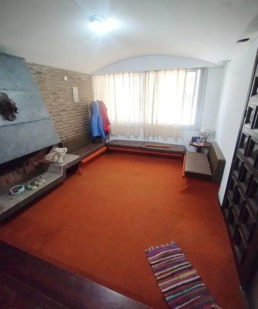 CASA EN VENTA,  3 DORMITORIOS EN BARRIO CATEDRAL. 8