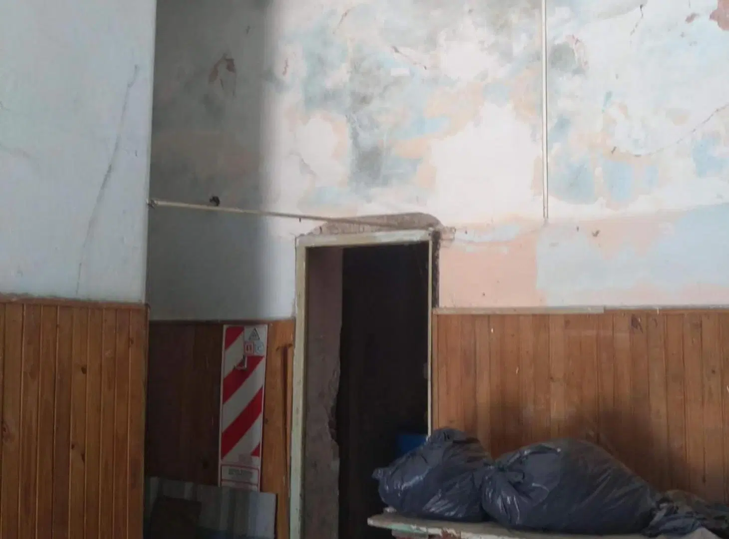 SE VENDE CASA CON TERRENO |  BARRIO ITURRASPE 5