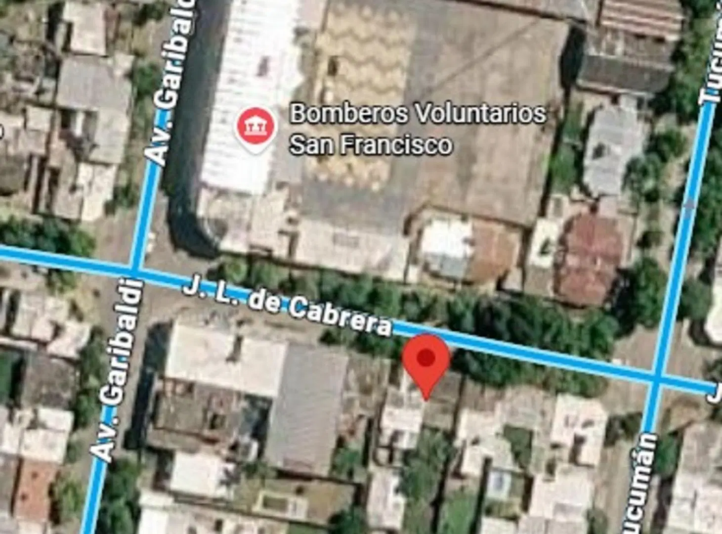 SE VENDE CASA CON TERRENO |  BARRIO ITURRASPE 4