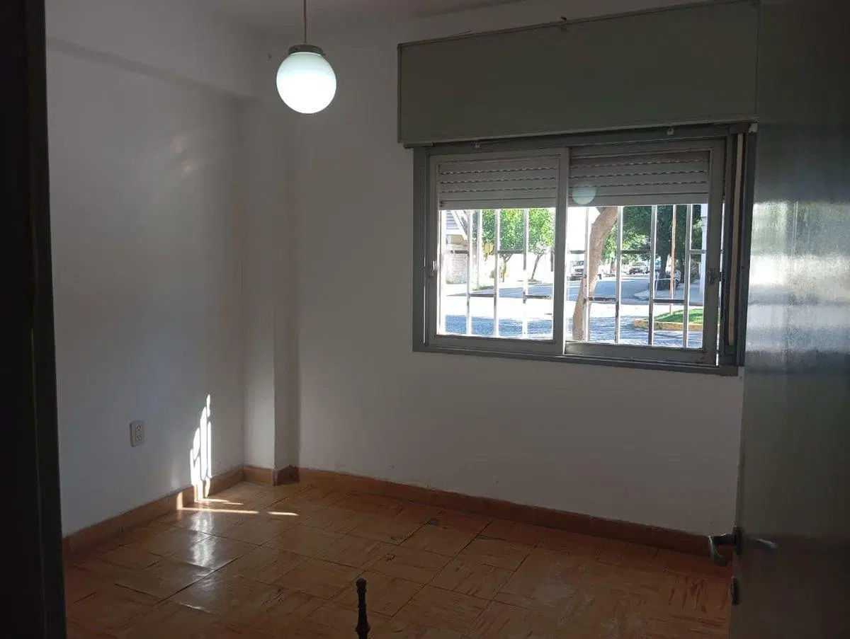 VENTA DPTO, 3 HABITACIONES, ZONA CENTRO 8