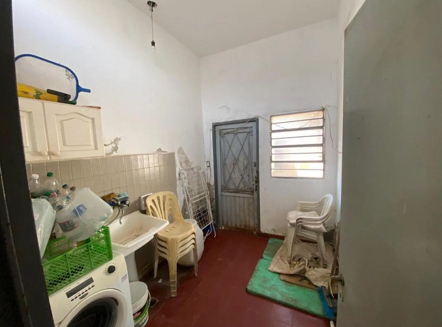 SE VENDE CASA TRES DORMITORIOS -  ZONA TRIBUNALES 8