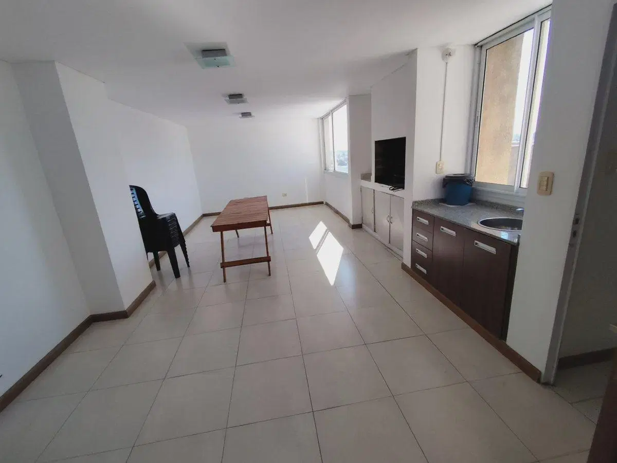 DEPARTAMENTO CENTRICO, 2 DORMITORIOS. 4