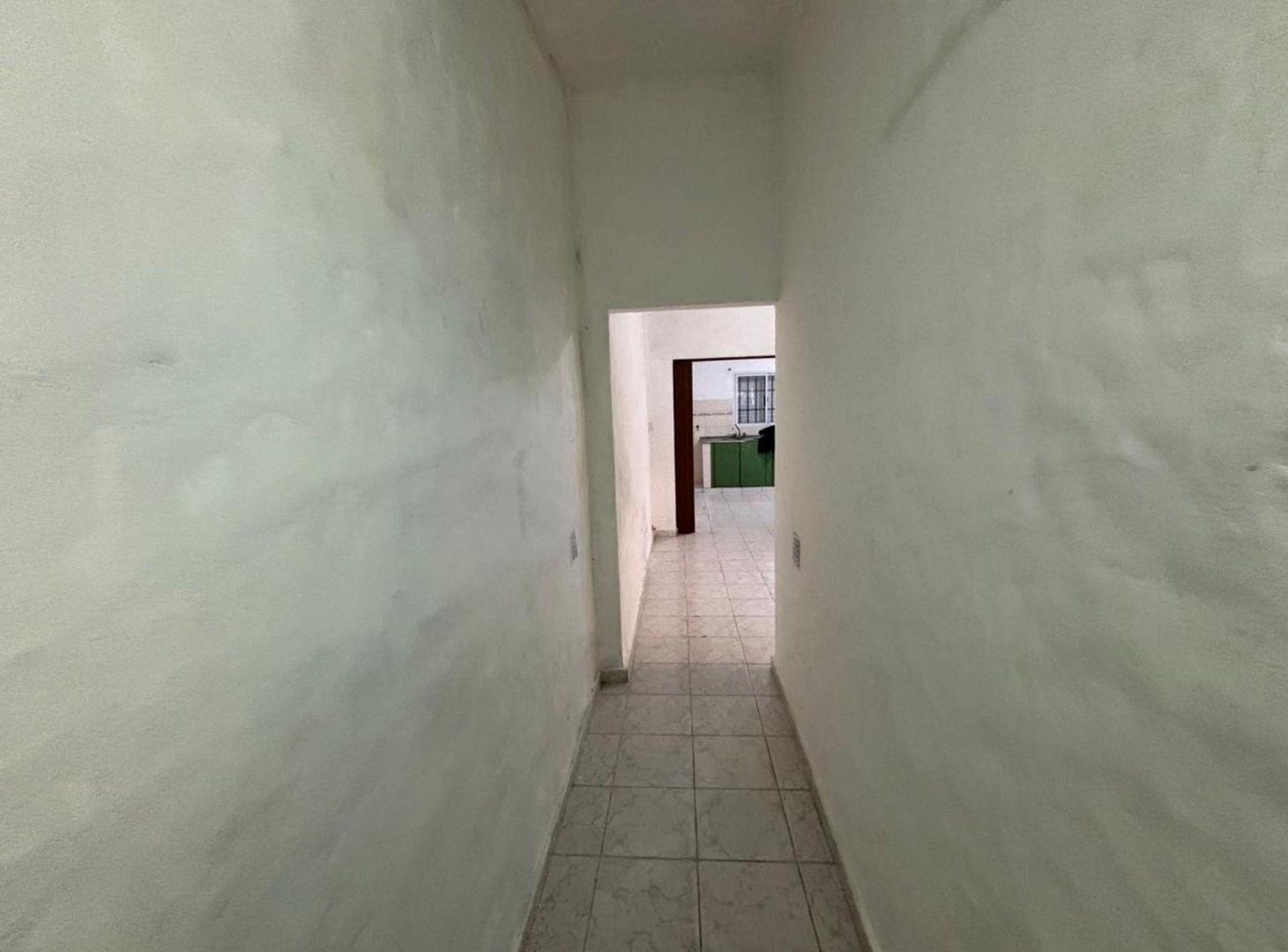 Foto de VENTA CASA 2 HABITACIONES B. SARMIENTO - APTA CRED, imagen 3