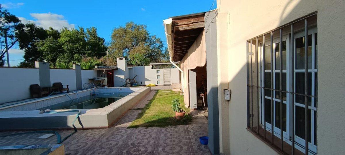 Foto de VENTA CASA 3 DORMITORIOS- LAS VARILLAS, imagen 3