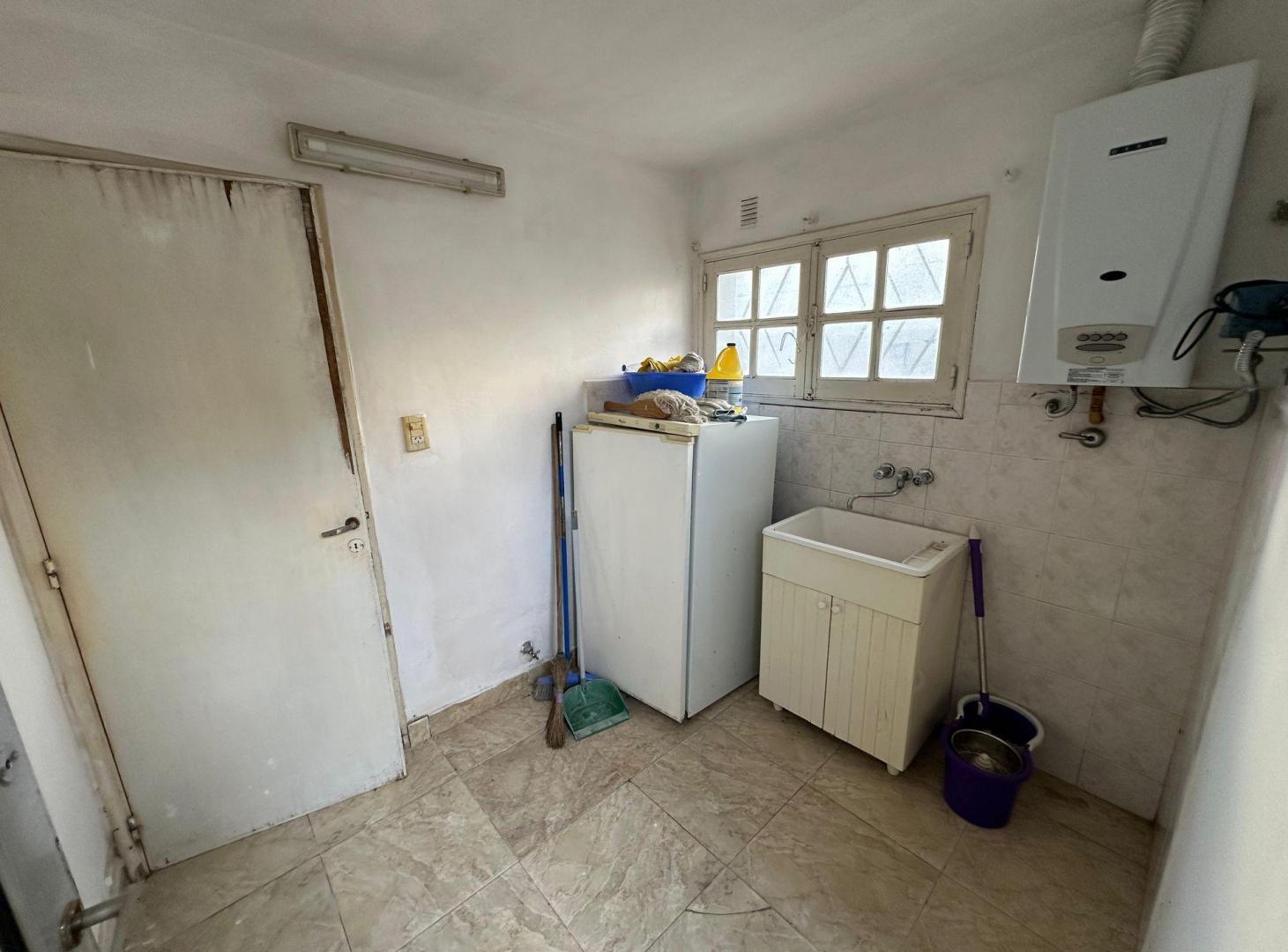 Foto de VENTA CASA 3 DORMITORIOS BARRIO VELEZ SARSFIELD, imagen 4