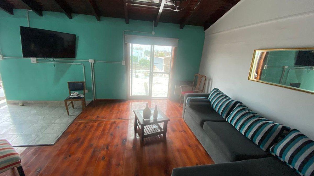 Foto de VENTA CASA 4 DORMITORIOS MAS DEPTO., imagen 3