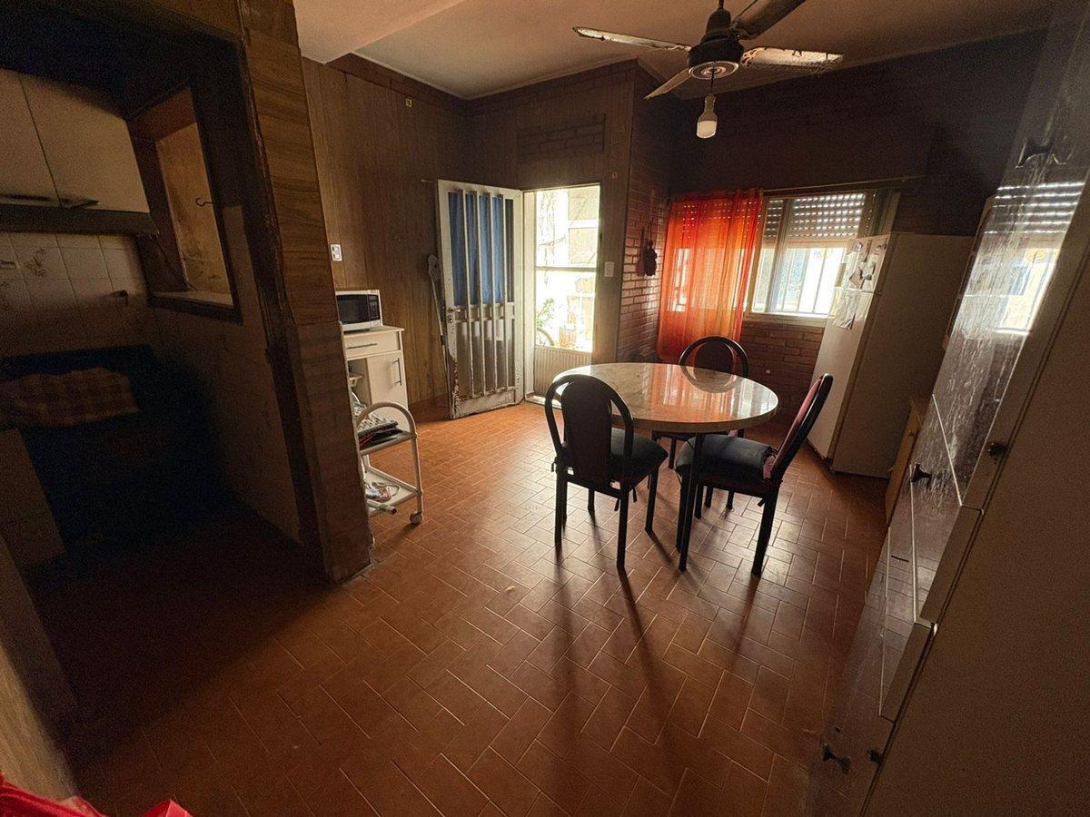 Foto de VENTA CASA 2 DORMITORIOS Y QUINCHO - B° 2 HERMANOS, imagen 3