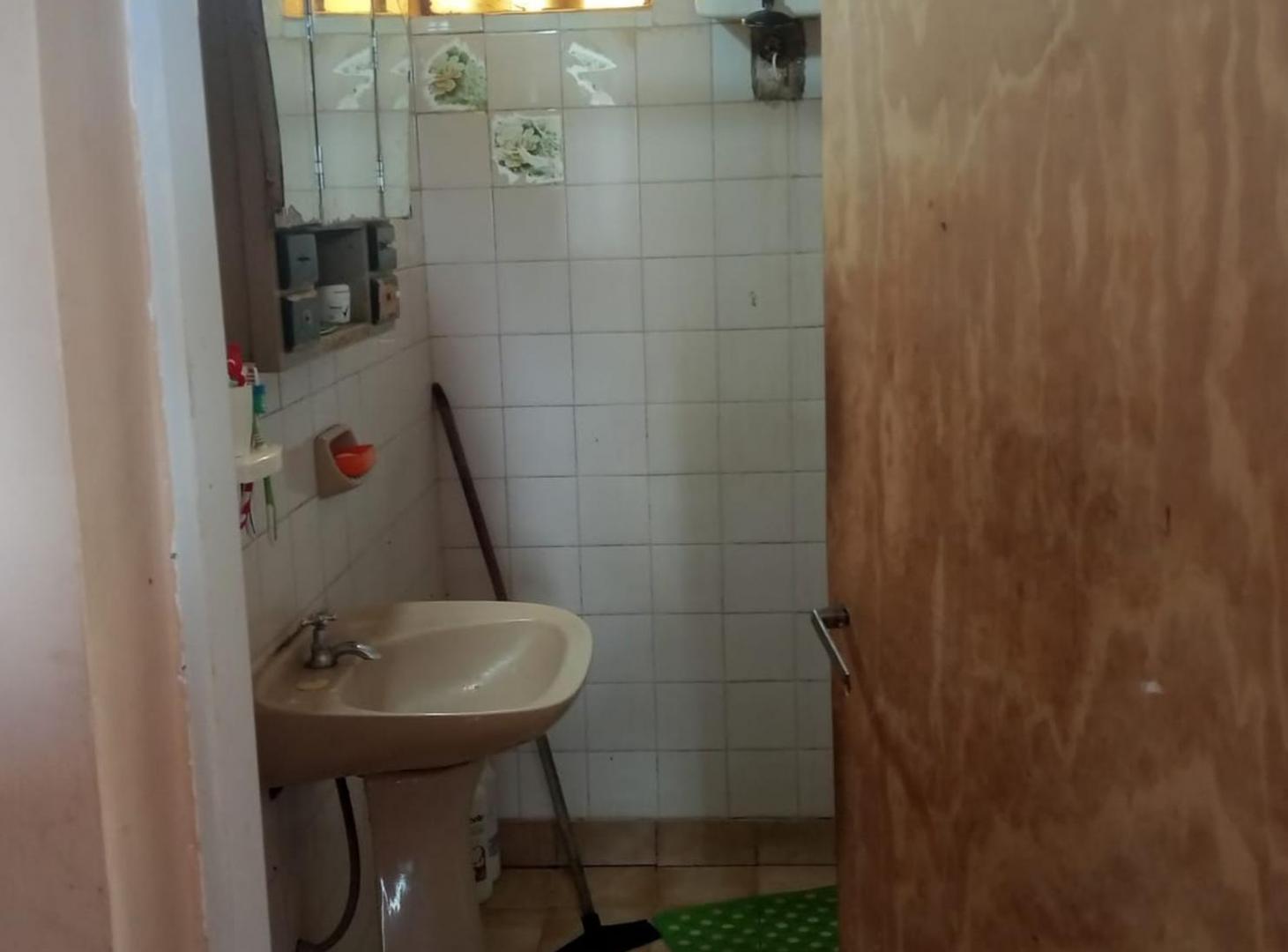 Foto de VENTA CASA DOS DORMITORIOS EN DEVOTO, imagen 3