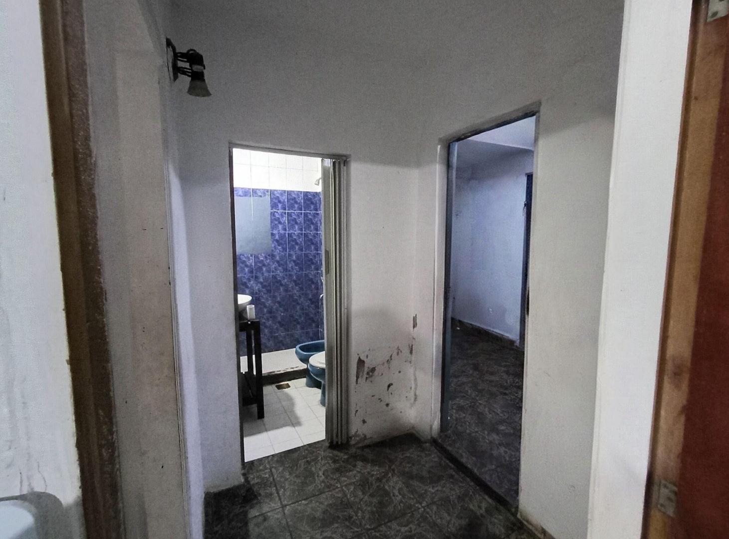 Foto de VENTA CASA 2 DORMITORORIOS GARAGE EN BARRIO JARDIN, imagen 5