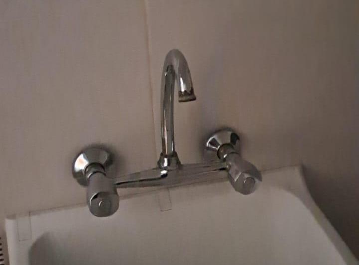 ALQUILO PARA VIVIENDA UN DORMITORIO. HERMOSA UBICACION ( 3 CUADRAS DE CIUDAD)E 5