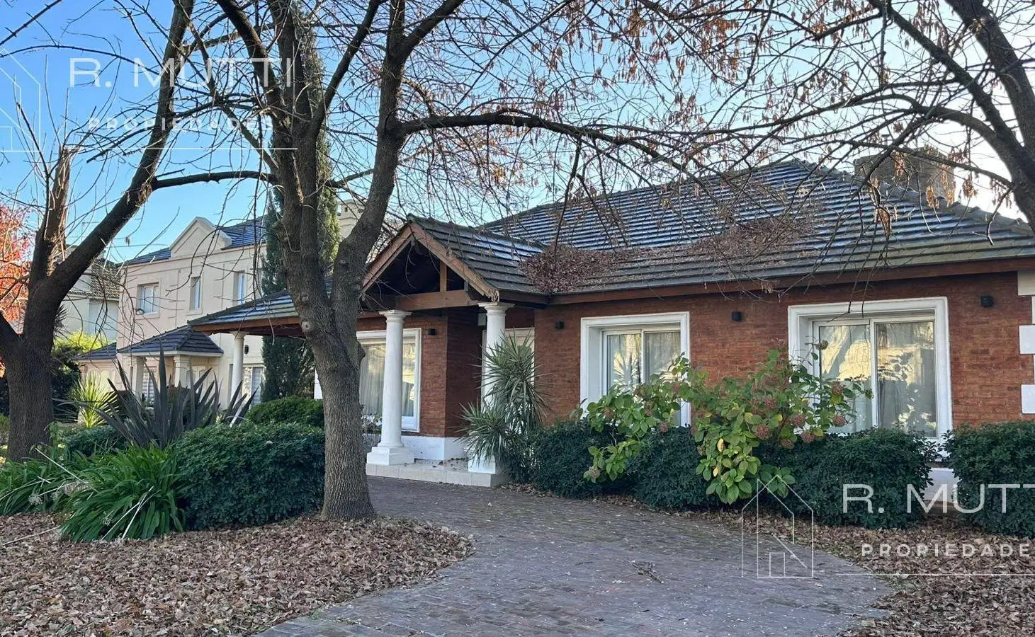 Alquiler / Venta Chalet en Club San Patricio | Todo en Planta Baja con Pileta y DVH 4