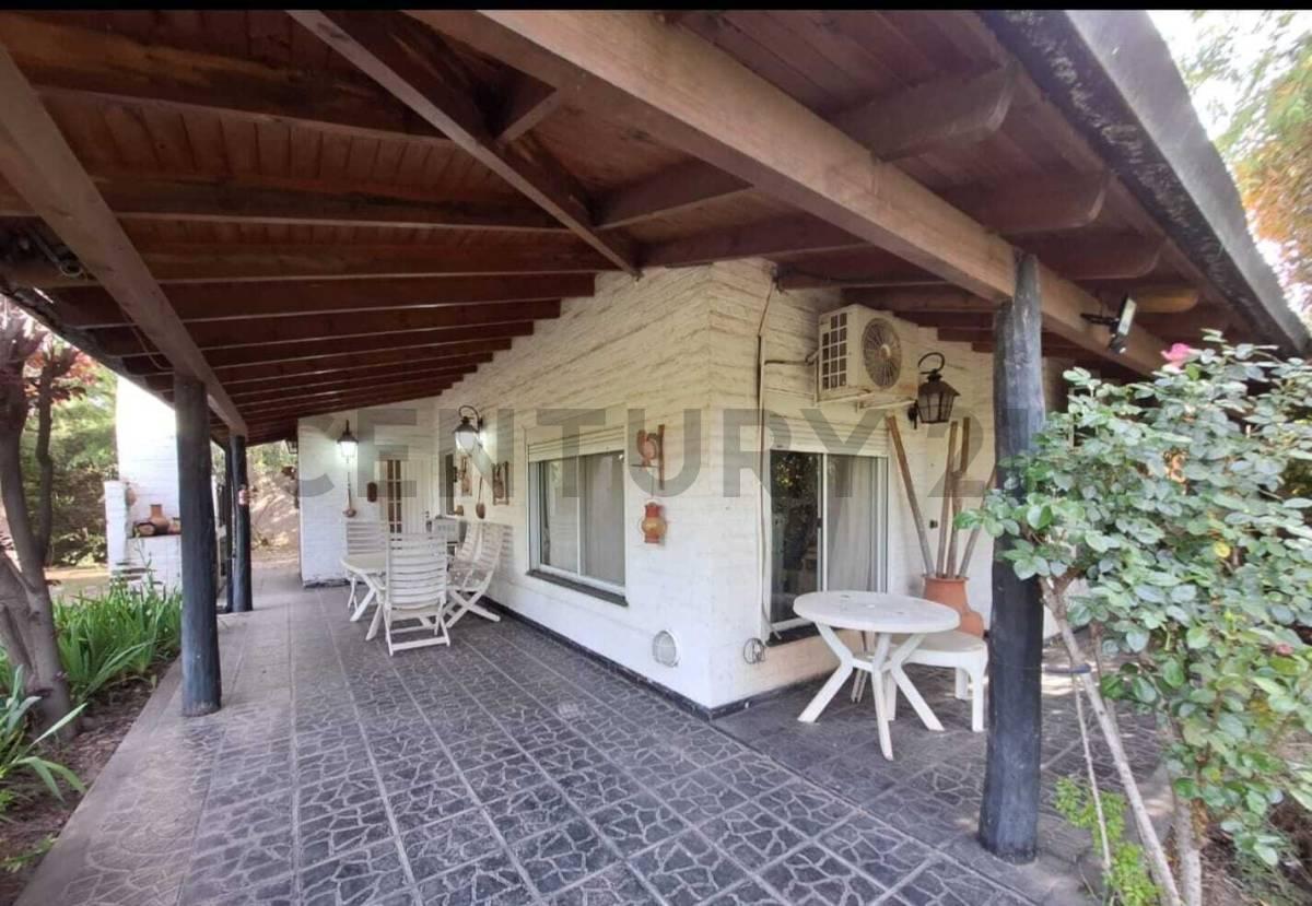 Foto de IMPORTANTE CASA SOBRE LOTE DE 600MT2, imagen 2