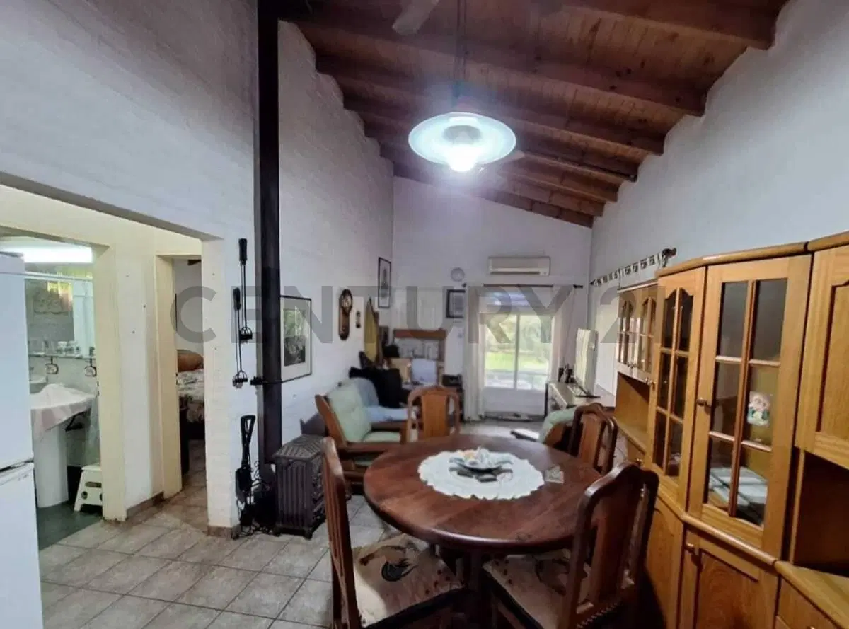 IMPORTANTE CASA SOBRE LOTE DE 600MT2 5
