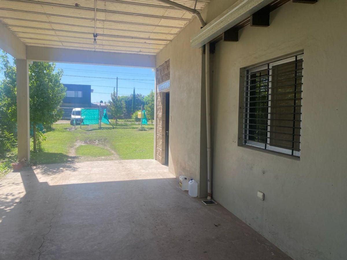 Foto de Casa con 3 dormitorios de 360 m² en venta en La Plata, imagen 2