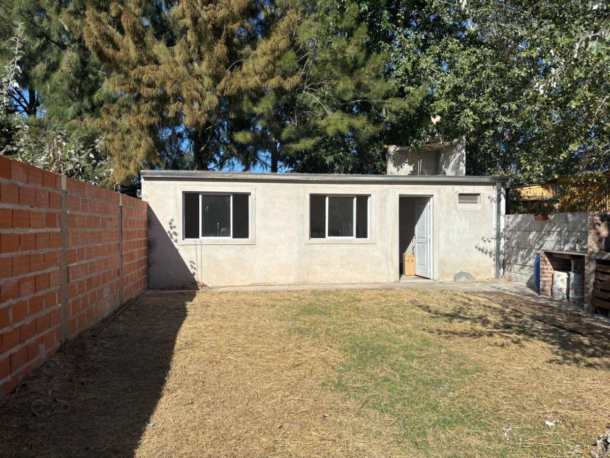 Terreno de 272 m² en venta con construcción, Villa Parque Sicardi