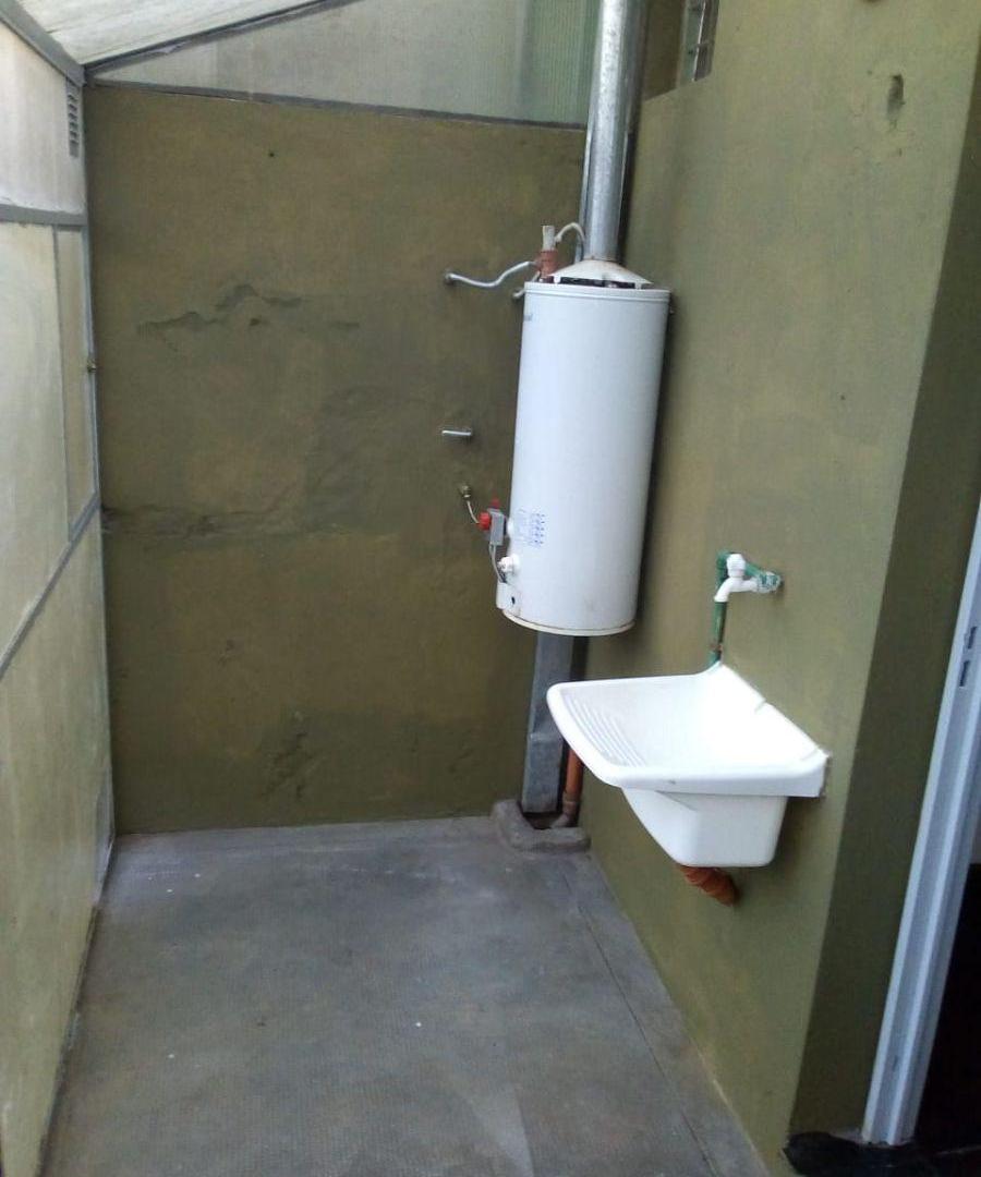Foto de Departamento con 1 dormitorio en venta en Los Hornos, imagen 2