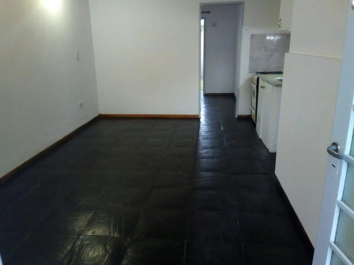 Departamento con 1 dormitorio en venta en Los Hornos 3