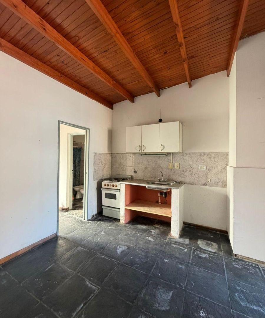 Foto de Departamento con 1 dormitorio en venta en Los Hornos, imagen 5