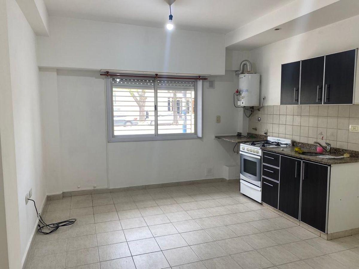 Foto de Departamento con 1 dormitorio en alquiler en La Plata, imagen 1