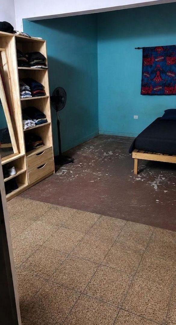 Foto de Casa a reciclar con 2 dormitorios en venta en Los Hornos, imagen 5