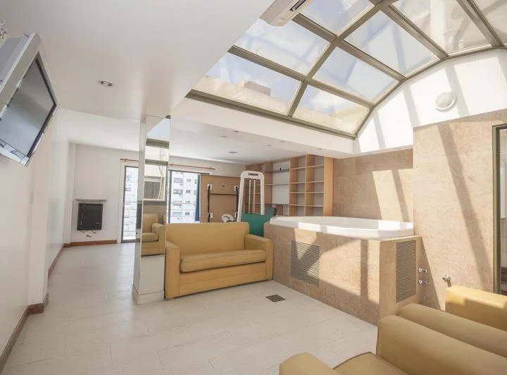 Departamento 6 Ambientes con Parrilla, Baulera y Cocheras en Caballito 2