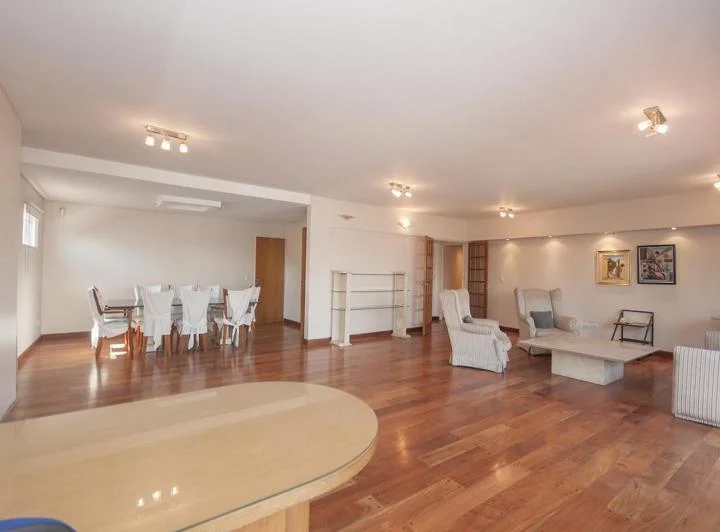 Departamento 6 Ambientes con Parrilla, Baulera y Cocheras en Caballito 5
