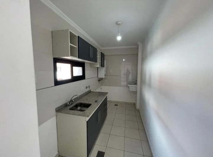 PARTICULAR ALQUILA DPTO 1 DORMITORIO 4