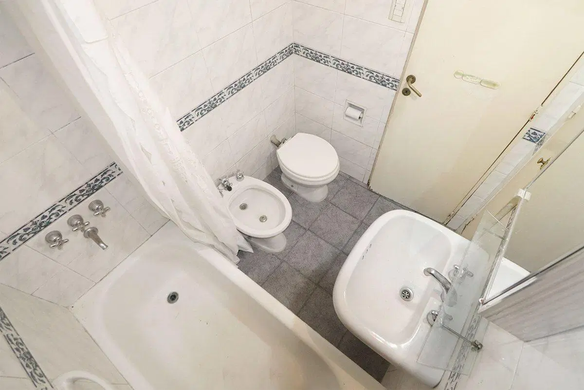 Venta departamento 3 ambientes patio P. Chacabuco 5