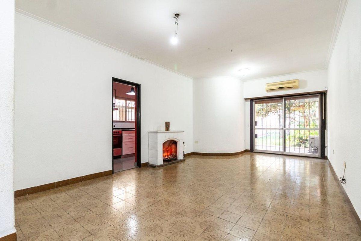 CASA 5 AMB LOTE PROPIO JARDÍN QUINCHO COCHERA