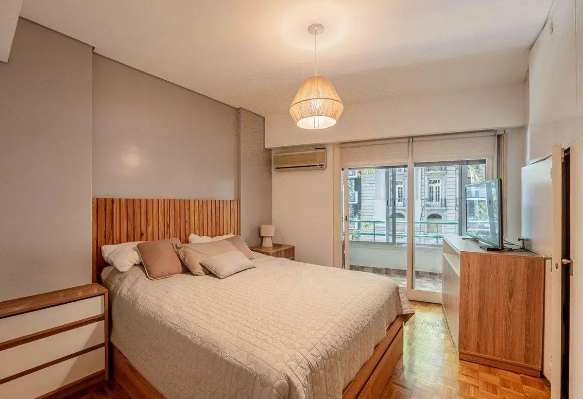 Venta Departamento  4 ambientes balcón aterrazado 2