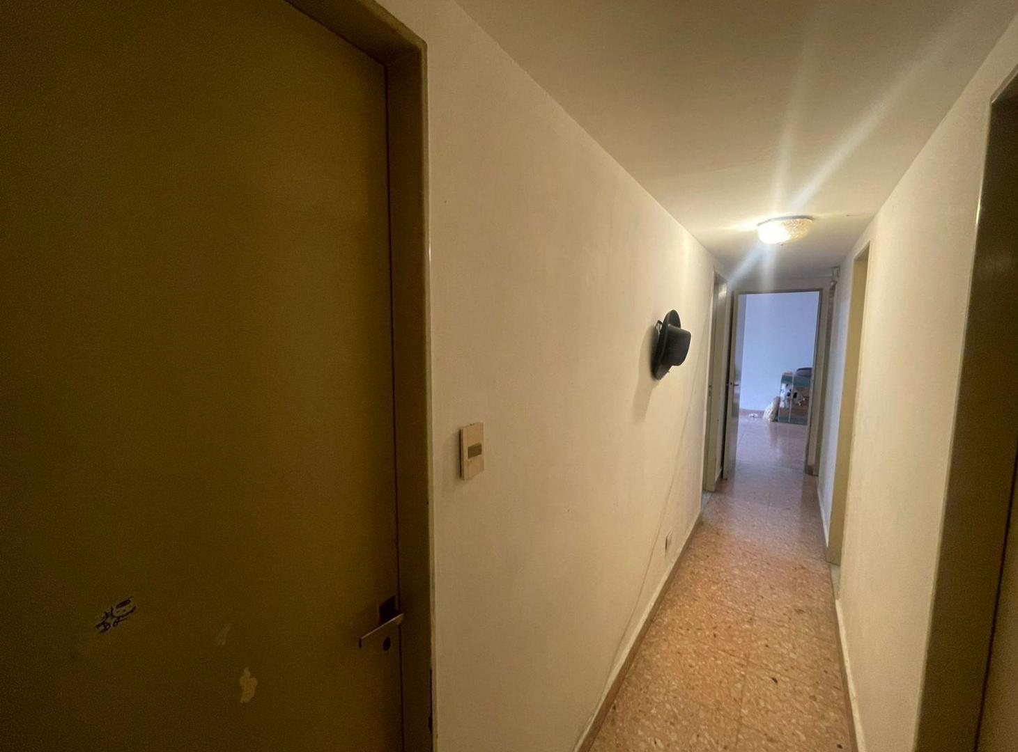 Foto de Venta Departamento 4 ambientes Avellaneda, imagen 2
