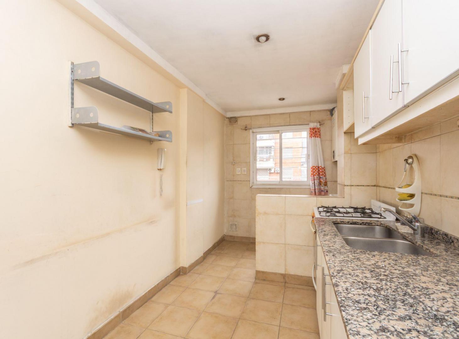 Foto de Departamento Venta 4 ambientes con Patio y cochera, imagen 2