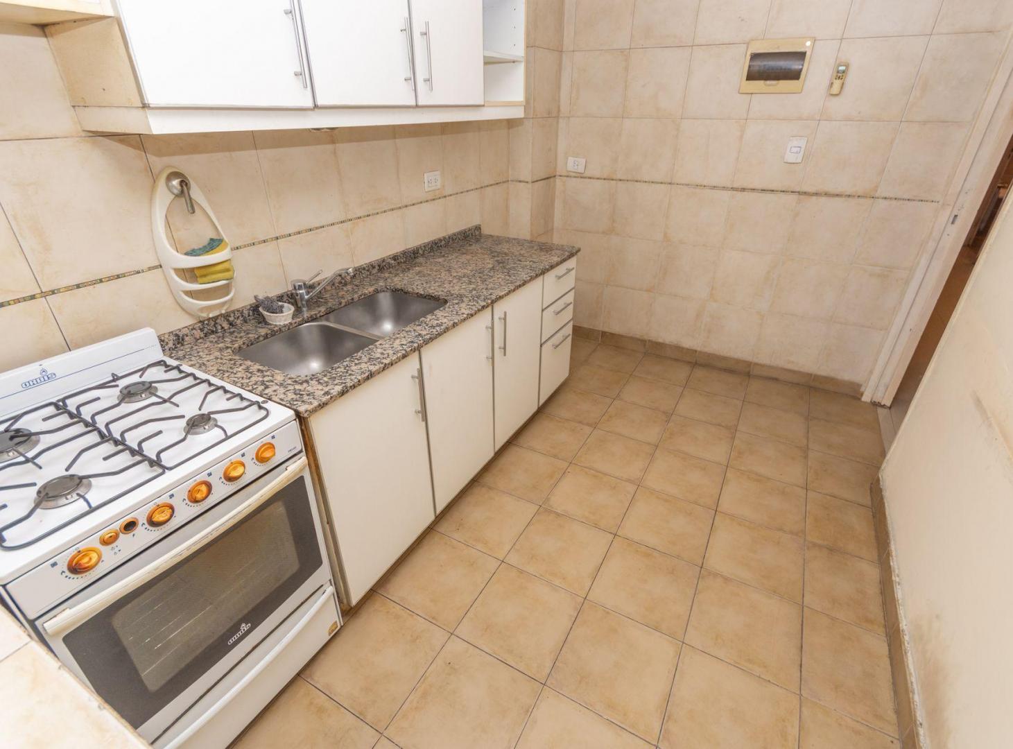 Foto de Departamento Venta 4 ambientes con Patio y cochera, imagen 1