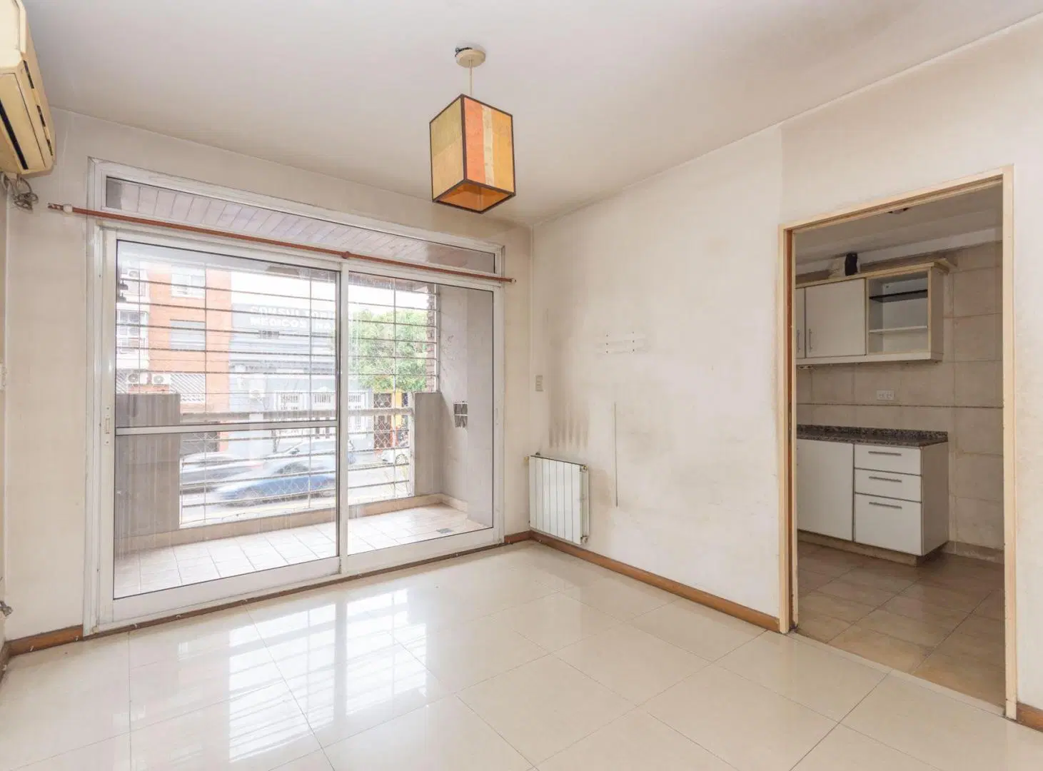 Departamento Venta 4 ambientes con Patio y cochera 2