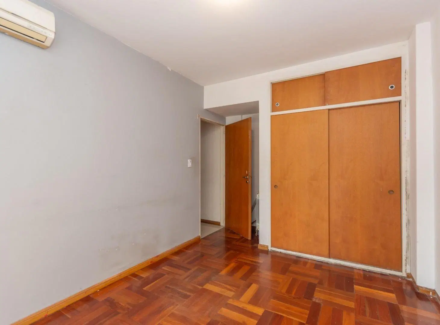 Departamento Venta 4 ambientes con Patio y cochera 5