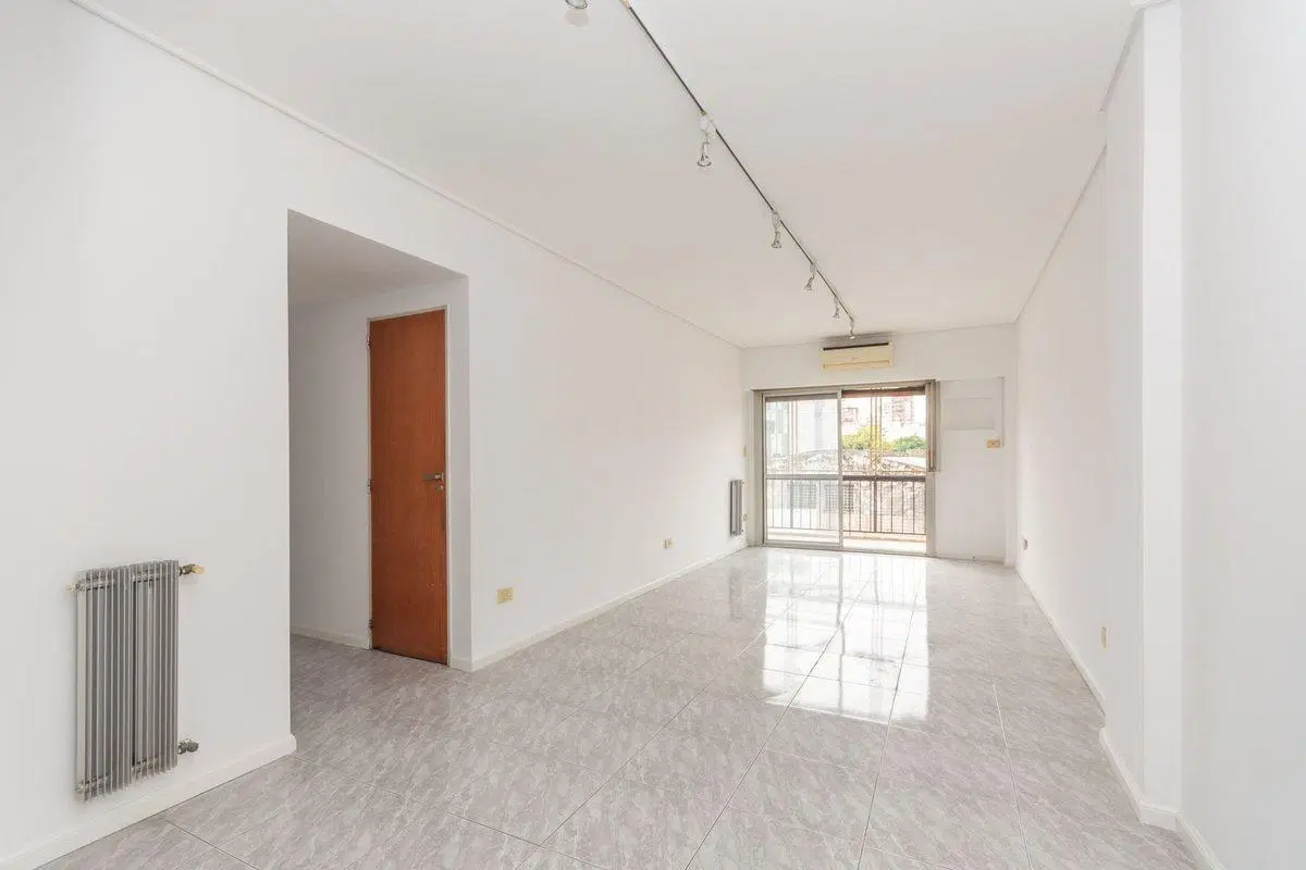 VENTA DEPARTAMENTO 4 AMBIENTES COCHERA BALCÓN LUZ 3