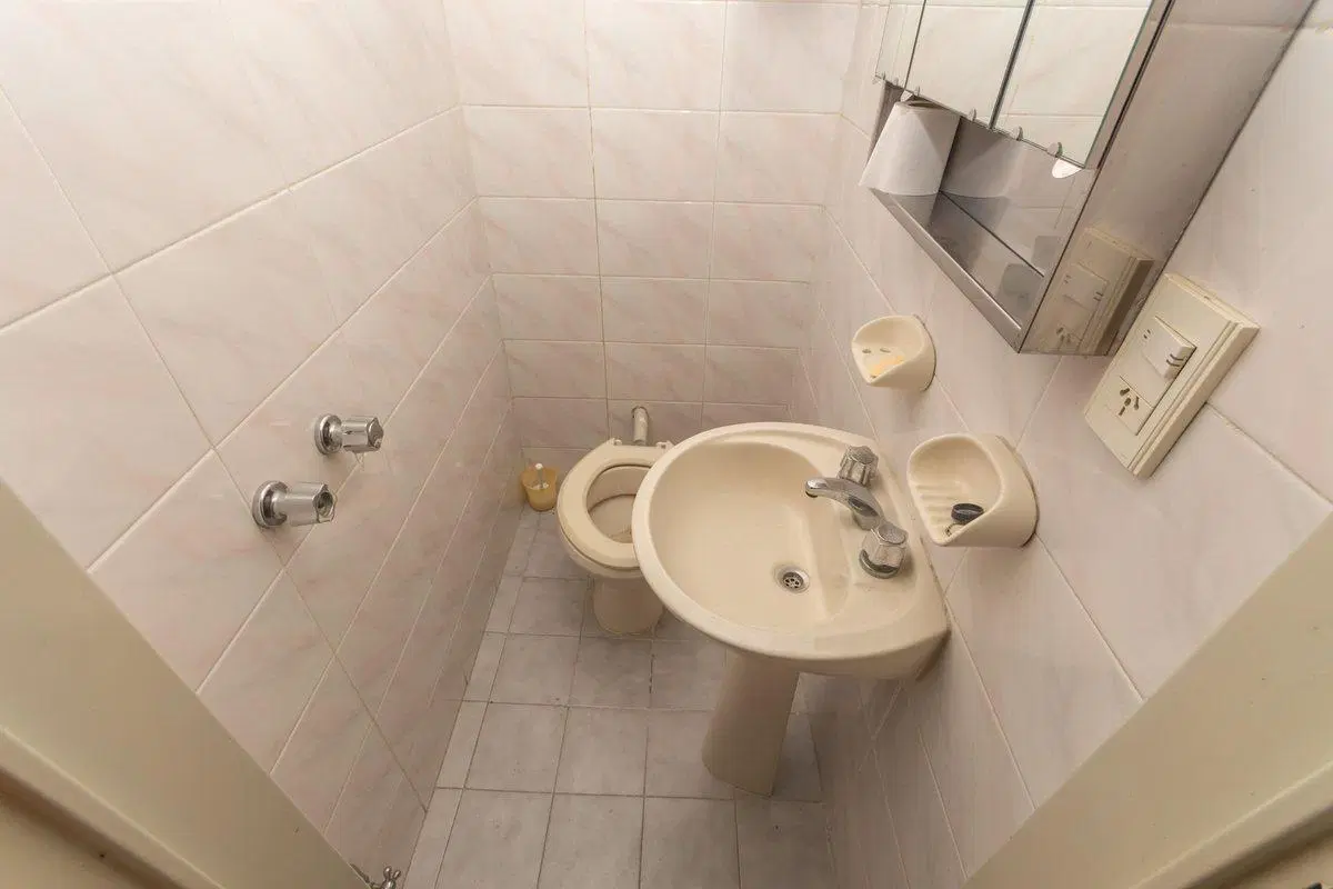 VENTA DEPARTAMENTO 4 AMBIENTES COCHERA BALCÓN LUZ 5