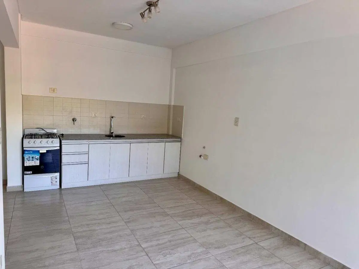 Venta Departamento 2 Ambientes Con Cochera Lomas 3