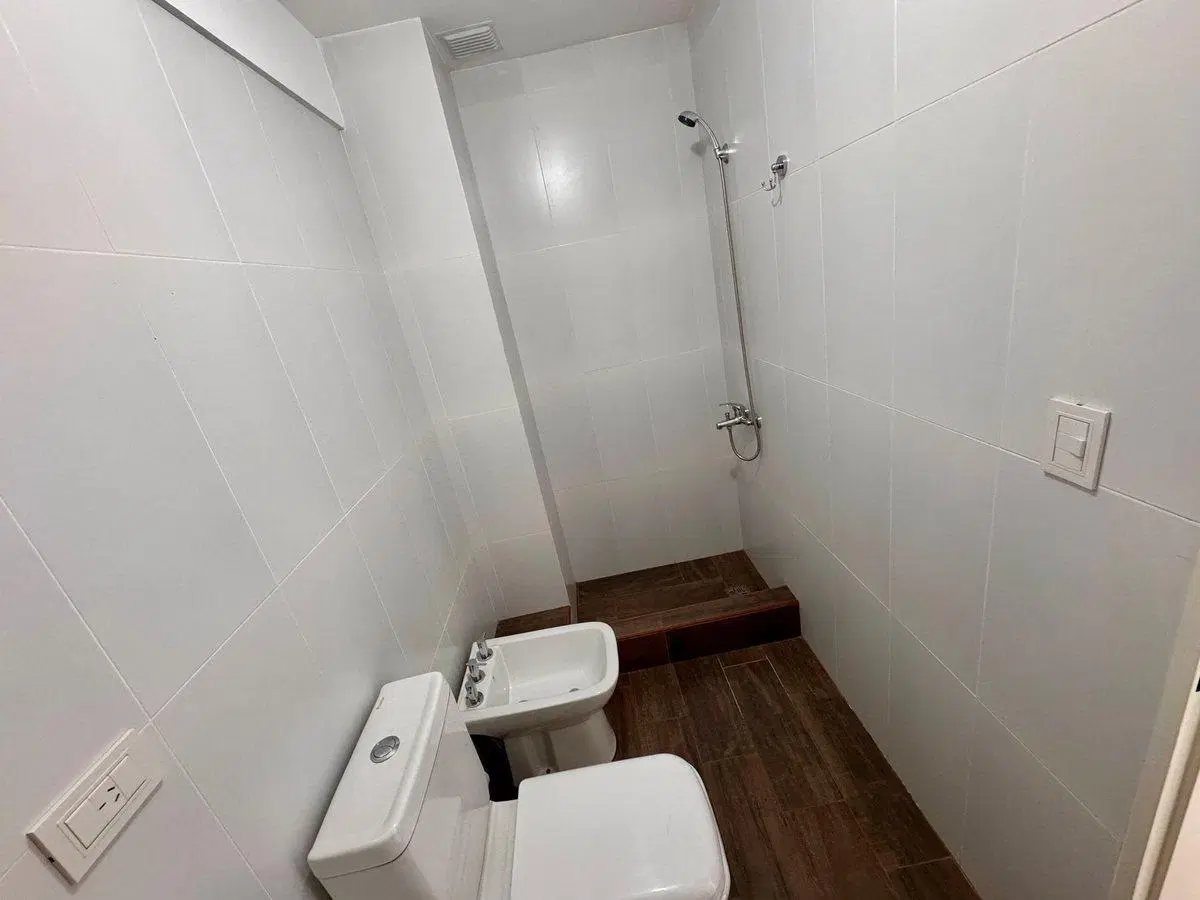 Venta Departamento 2 Ambientes Con Cochera Lomas 5
