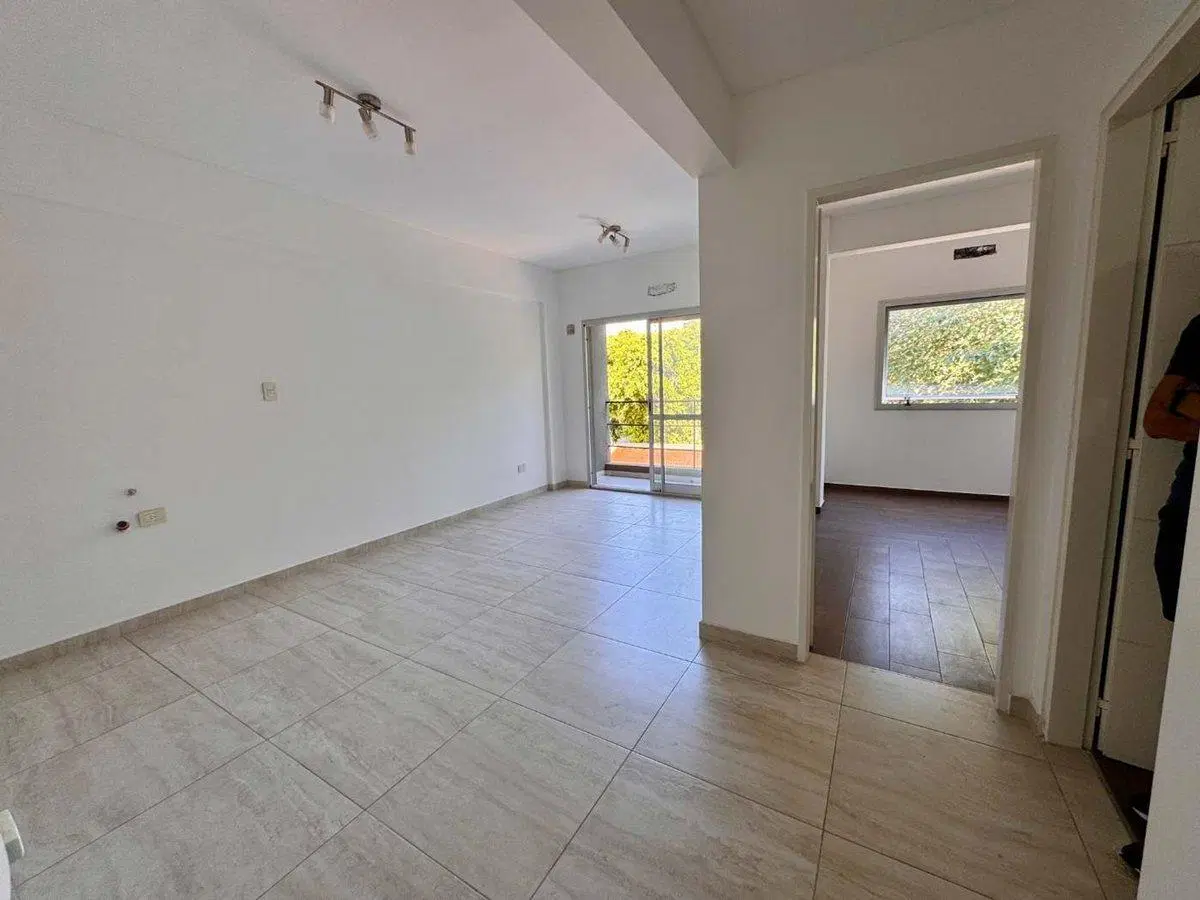 Venta Departamento 2 Ambientes Con Cochera Lomas 4