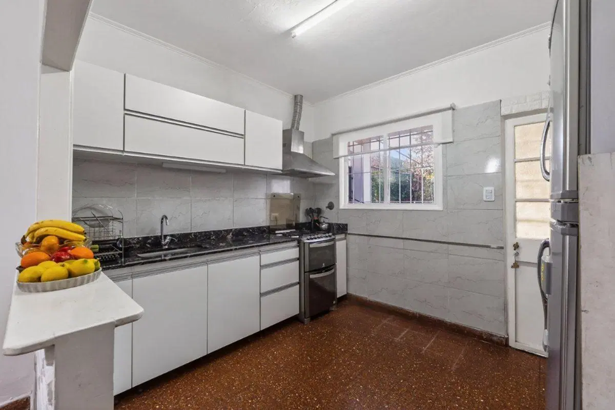 INVERSIÓN: 5 PH CON LOCALES – VILLA SARMIENTO 4