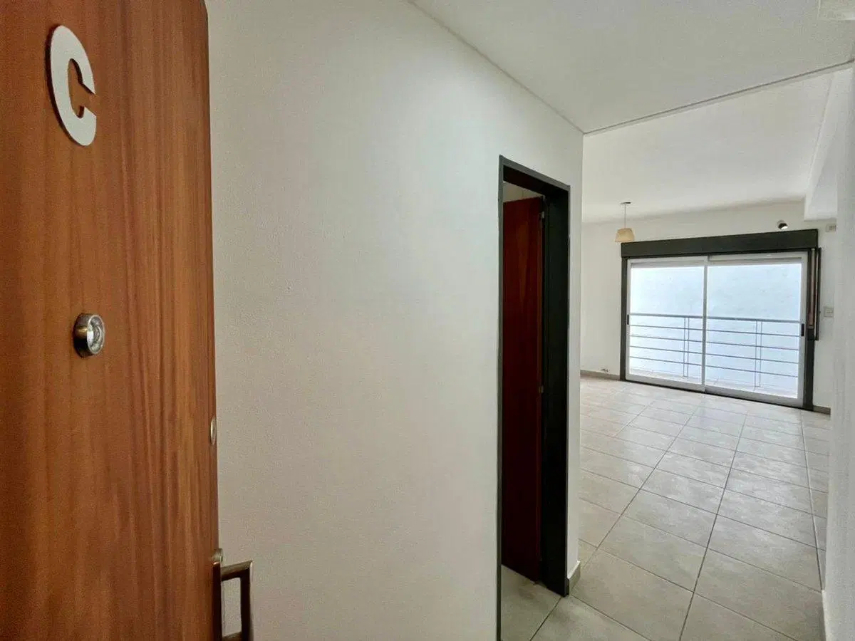 DEPARTAMENTO 2 AMBIENTES VENTA CASEROS CENTRO 4