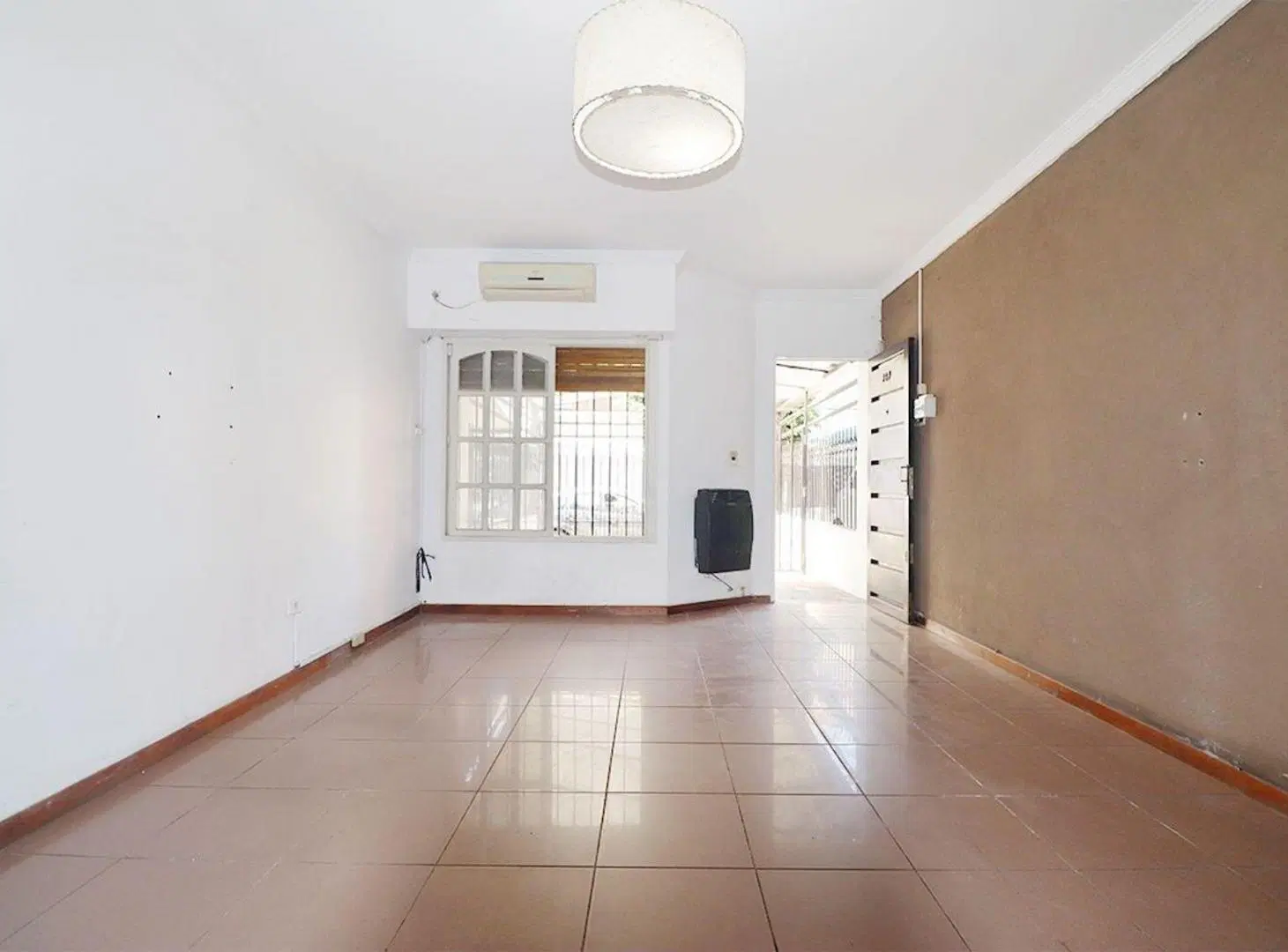 VENTA TRIPLEX 4 AMB COCHERA PATIO RAMOS MEJÍA 4